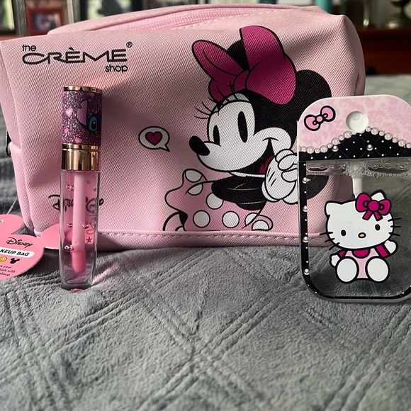 4 piece Disney Cosmetic Set - Picture 2 of 8